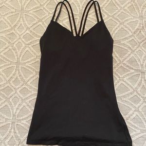 Good condition LuluLemon fitted black workout tank size 4